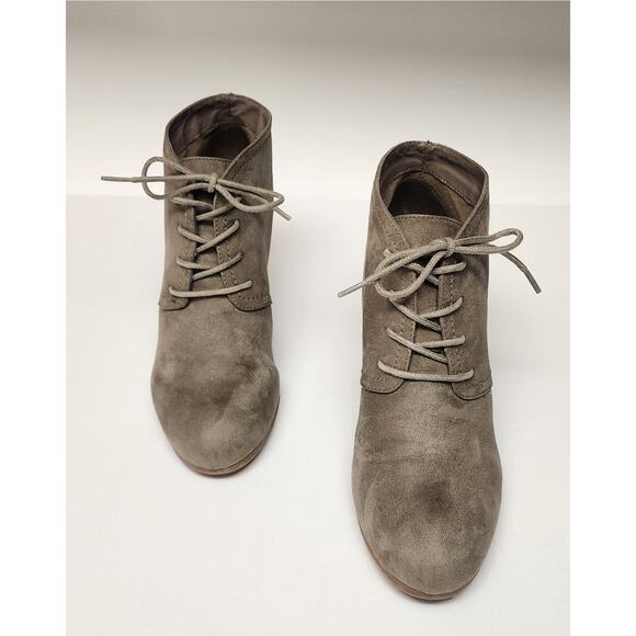 Arizona Jean Company Faux Suede Lace up Ankle Wedge Boots Color Taupe Size 9.5M - Picture 4 of 8